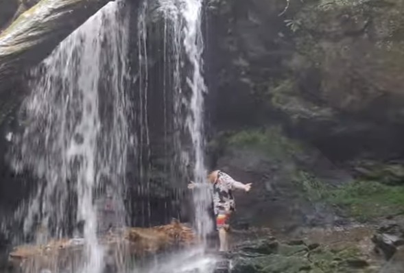 grotto_falls.jpg