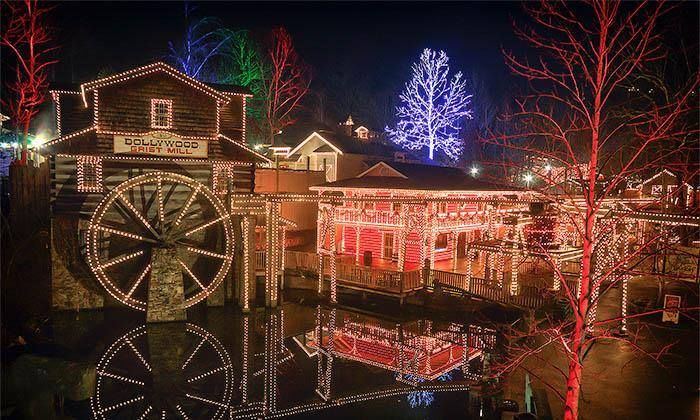 dollywood at christmastime